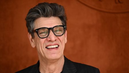 :
    le dernier publié



  

    
      
    
      

  

  
    
    Marc Lavoine revient sur son titre "C'est ça la France" : "Quand on écoute bien le texte, quand on le lit, c'est pensé"

          L’auteur, interprète et acteur Marc Lavoine, est l’invité exceptionnel du Monde d'Élodie Suigo du 30 décembre au 3 janvier. En octobre dernier, il a sorti "Revolver" composé de ses 18 plus grands tubes en version symphonique. Il sera en tournée dans toute la France du 24 avril au 14 juin.
    
    
          Diffusé le 31/12
                      
        6min