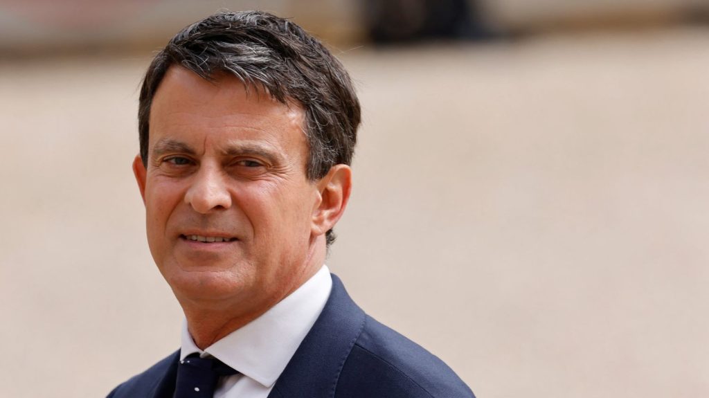 "Manuel Valls entre par la fenêtre", "le bal des morts-vivants", "des arrivistes" : à Montreuil, des électeurs de gauche dégoûtés par le nouveau gouvernement