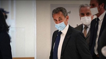 Nicolas Sarkozy : un an de détention sous bracelet électronique Nicolas Sarkozy : un an sous bracelet électronique