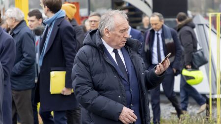 :
    Reportage




  

    
      
    
  
  Nomination de François Bayrou à Matignon : "Son logiciel est trop ancien", estiment certains patrons dans un cercle d'affaires parisien