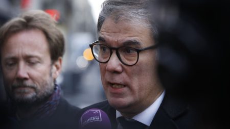 Olivier Faure : François Bayrou ne peut pas être le nouveau Premier ministre Nouveau Premier ministre : "Cela ne peut pas être François Bayrou", prévient le socialiste Olivier Faure