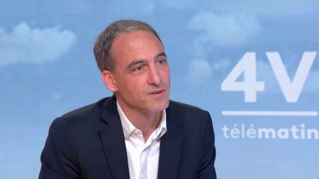 Nouveau gouvernement : Raphaël Glucksmann plaide pour une personnalité "compatible avec la gauche"