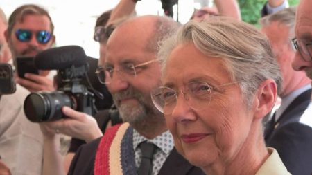 Retour des anciens dans le gouvernement Bayrou Gouvernement Bayrou : le retour des anciens