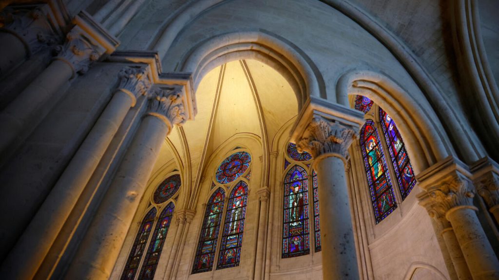 Un artiste français va donner un coup de jeune aux vitraux de Notre-Dame