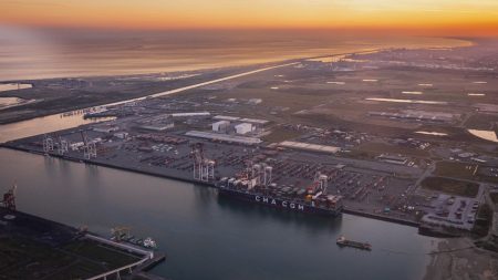 Le projet d'usines de batteries officialisé à Dunkerque, 1 700 emplois à la clé