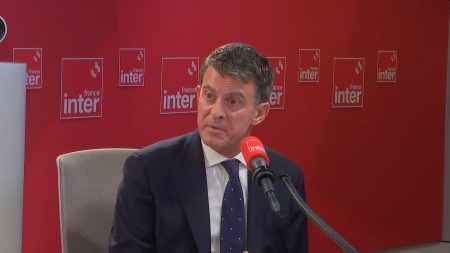 Valls promet un « engagement total » pour Mayotte et les Outre-mer dans le gouvernement Bayrou Gouvernement Bayrou : Manuel Valls promet un "engagement total" pour Mayotte et plus largement pour les Outre-mer