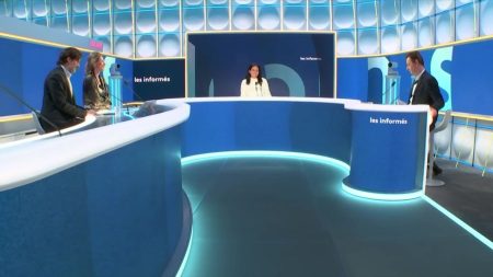 10 ans des attentats Charlie Hebdo : débat des Informés avec Brakhlia et Dély, 07/01/2025 10 ans des attentats de Charlie Hebdo, budget... Les informés du matin du mardi 07 janvier 2025
Tous les jours, les informés débattent de l'actualité autour de Salhia Brakhlia et Renaud Dély.