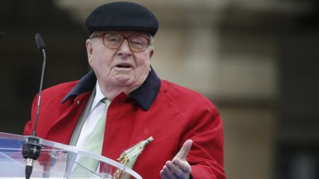 Le fondateur d'extrême droite du Front national, Jean-Marie Le Pen, est décédé à l'âge de 96 ans.