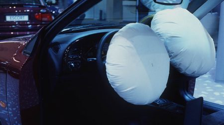 Airbags dangereux : vérifier si votre voiture est concernée. Airbags dangereux : comment savoir si votre voiture est concernée