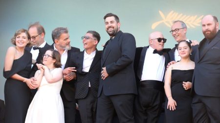 Le comédien Artus lance une fondation pour accueillir des personnes en situation de handicap dans des lieux adaptés, après le succès du film "Un p'tit truc en plus"