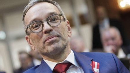 Autriche : l’extrême droite proche du pouvoir pour la première fois depuis 1945 Autriche : l’extrême droite aux portes du pouvoir, une première depuis 1945 dans le pays