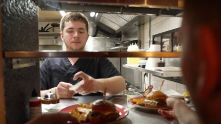 Baisse des aides à l'apprentissage : l'inquiétude des petits patrons