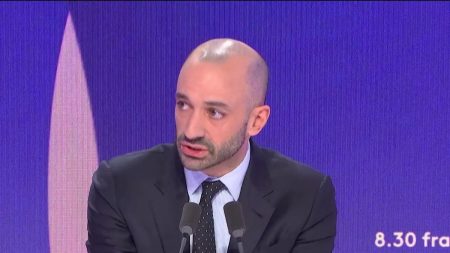 Benjamin Haddad : Urgence de maîtriser les flux face à la ‘submersion migratoire’ "Submersion migratoire" : "Il y a une demande très claire de maîtrise des flux migratoires", défend Benjamin Haddad