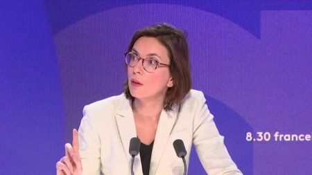 Budget : 12 milliards de coût pour les Français, avertit Amélie de Montchalin Budget : "La censure a un coût de 12 milliards d'euros pour les Français", alerte Amélie de Montchalin