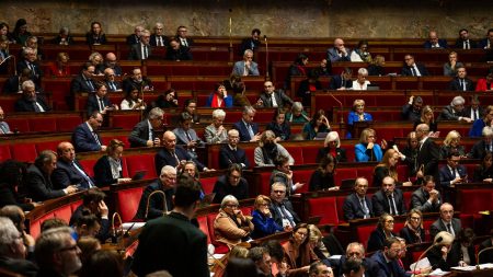 Budget 2025 : 5 infos clés sur la commission mixte paritaire et le compromis pour le gouvernement Bayrou Budget 2025 : cinq choses à savoir sur la commission mixte paritaire qui doit trouver un compromis crucial pour le gouvernement Bayrou