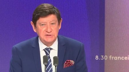 Budget 2025 : Patrick Kanner espère un compromis, « On compte les bouses à la fin de la foire » Budget 2025 : "C'est à la fin de la foire qu'on compte les bouses", lance le sénateur PS Patrick Kanner, qui a bon "espoir de trouver un compromis"