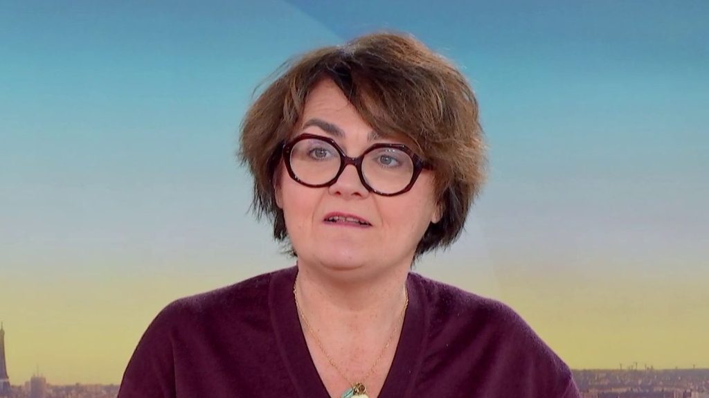 Budget 2025 : "Il semble qu'il y ait eu quelques coups de fil à droite", constate Élizabeth Pineau, correspondante Reuters à l'Élysée et à Matignon