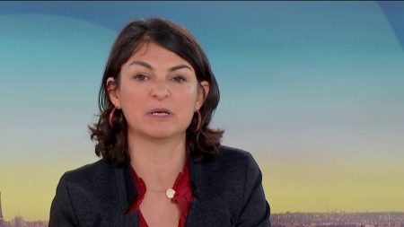 Budget : Aller chercher l’argent chez les ultras riches, selon la députée LFI Aurélie Trouvé Budget : Il faut aller "chercher l’argent là où il est, c’est-à-dire dans les poches des ultras riches", selon la députée LFI Aurélie Trouvé