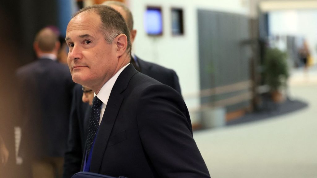 Politique contre l'immigration : la circulaire Retailleau "va dans le bon sens" pour le député européen d'extrême droite, Fabrice Leggeri