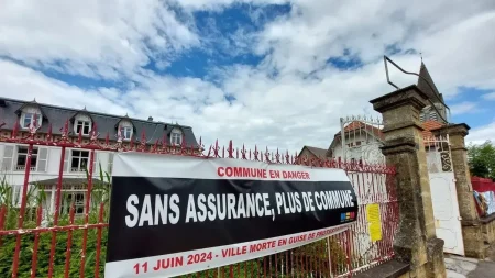 Communes sans assurance : les maires sollicitent le ministère de l’Économie pour protection Communes sans assurance : l'Association des maires de France en appelle au ministère de l'Économie pour "protéger nos collectivités"