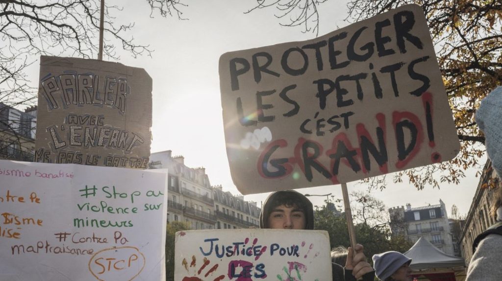 Protection de l'enfance : la Défenseure des droits interpelle l'Etat après de "lourdes défaillances"