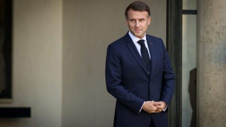 Emmanuel Macron : 158 ministres depuis 2017, un record sous la Ve République Depuis 2017, Emmanuel Macron a eu 158 ministres, un record sous la Ve République