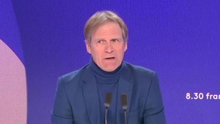 Emmanuel Macron : Julien Dive (LR) réagit aux vœux, « Faute avouée, à moitié pardonnée » Vœux d'Emmanuel Macron : "Faute avouée, à moitié pardonnée", réagit le député LR Julien Dive