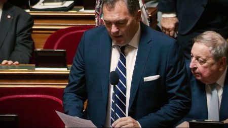 Enquête sur le ministre des Transports pour intérêts illégaux et détournements de fonds publics Le ministre des Transports visé par une enquête pour prise illégale d’intérêts et détournements de fonds publics