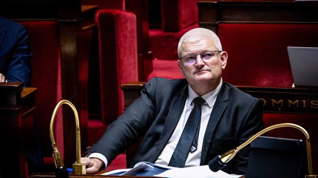 Fin de vie : "C'est une mauvaise idée", réagit Olivier Falorni, député Modem, concernant la "scission" du projet de loi voulue par François Bayrou