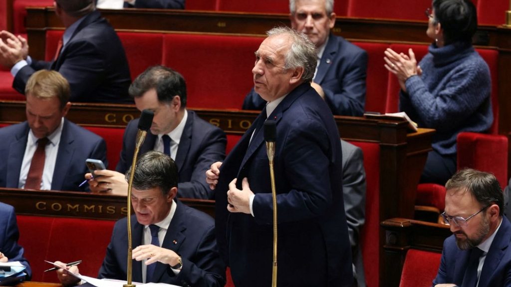 :
    Vidéo




  



  


  
  A l'Assemblée, François Bayrou maintient ses propos sur la "submersion" migratoire à Mayotte et dans d'autres départements français