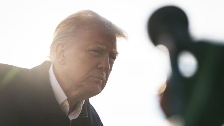 Groenland : Benjamin Haddad dénonce Trump et la remise en question des frontières européennes Donald Trump et le Groenland : "Remettre en question les frontières des États souverains européens, c'est inacceptable", dénonce Benjamin Haddad