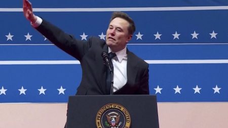 Investiture Trump : Elon Musk accusé de salut nazi, avis des experts. Investiture de Donald Trump : Elon Musk accusé d'avoir fait un salut nazi, qu'en disent les experts ?