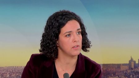 Investiture Trump : Manon Aubry (LFI) dénonce l' »impérialisme total » de l’homme d’affaires Investiture de Donald Trump : Manon Aubry, députée européenne LFI, dénonce l'"impérialisme total" de l'homme d'affaires