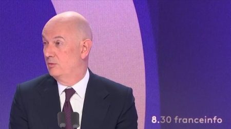 Investiture Trump : un monde plus risqué et imprévisible, selon le député Roland Lescure Investiture de Donald Trump : "On se réveille dans un monde plus risqué, plus imprévisible", alerte le député Renaissance Roland Lescure