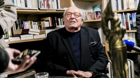 Jean-Marie Le Pen : la gauche déterminée à combattre ses idées malgré sa mort Mort de Jean-Marie Le Pen : malgré sa disparition, la gauche déterminée à poursuivre le combat contre ses idées