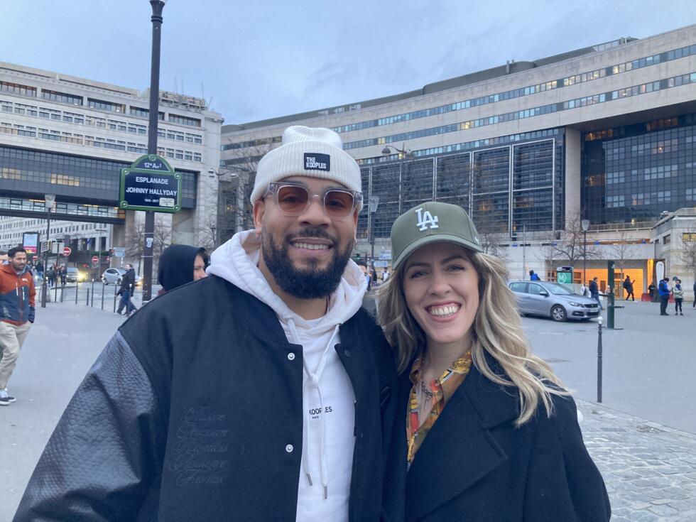 Sonia Rodrigues a acheté un billet pour le match entre les San Antonio Spurs et les Indiana Pacers comme cadeau d'anniversaire pour son mari Homero.