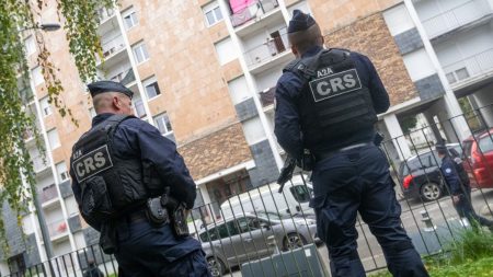 Lutte anti-narcotrafic : le Sénat examine une proposition de loi transpartisane Lutte contre le narcotrafic : une proposition de loi transpartisane examinée au Sénat