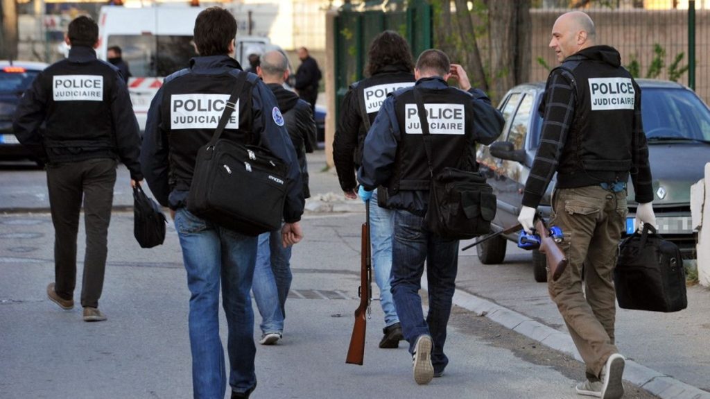 Lutte contre le narcotrafic : le "dossier coffre" pour "masquer" les techniques des enquêteurs ne fait pas consensus