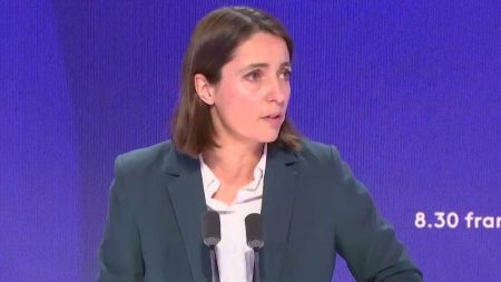 Marine Le Pen regrette l’exclusion de son père du FN, Sophie Binet (CGT) critique le RN Regrets de Marine Le Pen sur l'exclusion de son père du FN : "Ça confirme que le RN n'a pas changé de nature", tacle Sophie Binet de la CGT
