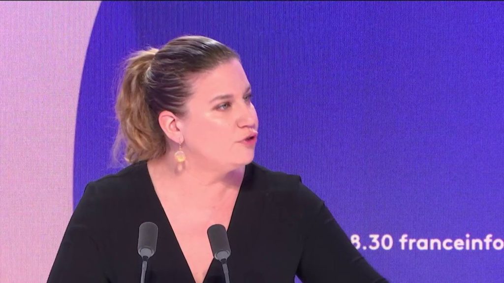 "Submersion migratoire" : "Ce sont les mots de l'extrême droite", déplore Mathilde Panot