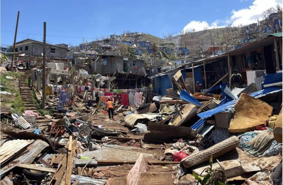 À Mayotte, les « bangas » du bidonville de Kawéni ont été détruits après le passage du cyclone Chido.
