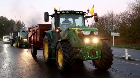 Mobilisation des agriculteurs : syndicats reçus lundi à Matignon Mobilisation des agriculteurs : les syndicats agricoles sont reçus lundi matin à Matignon