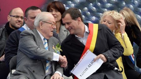Mort de Le Pen : « Provocation et courage », salue Louis Aliot du RN Mort de Jean-Marie Le Pen : "La provocation faisait partie du personnage, mais il avait le courage de dire les choses", loue le RN Louis Aliot