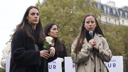 Némésis, collectif d’extrême droite, salué par le ministre Bruno Retailleau pour son « combat » On vous présente le collectif d'extrême droite Némésis, dont le ministre Bruno Retailleau a salué le "combat"
