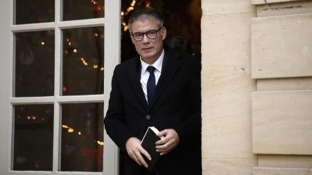 Partis politiques : leurs demandes à François Bayrou avant la déclaration sur la réforme des retraites Réforme des retraites : que réclament les partis politiques à François Bayrou avant sa déclaration de politique générale ?