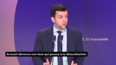 RN Tanguy dénonce « l’arnaque » et « posture politique » des socialistes sur le budget Budget : le député RN Jean-Philippe Tanguy dénonce "l'arnaque" des socialistes et leur "posture politique"