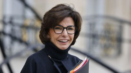 Rachida Dati : réformes culturelles 2025 – audiovisuel, art contemporain, IA Les vœux de Rachida Dati pour la culture en 2025 : réforme de l'audiovisuel public, art contemporain et intelligence artificielle