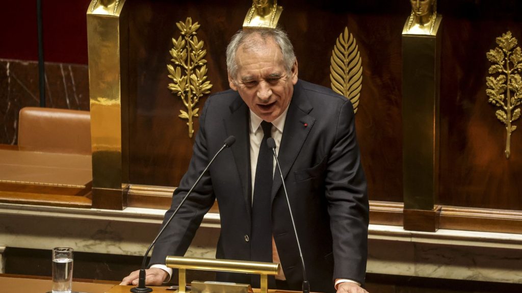 Déclaration de politique générale : François Bayrou charge les partenaires sociaux de trouver un "accord" pour une réforme des retraites "socialement plus juste" mais "équilibrée"