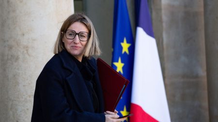 Protection sociale : taxer les retraités aisés, une option plus raisonnable selon un économiste Retraites : le gouvernement ouvert à "une discussion sans tabou mais sans conditions préalables", affirme la ministre Astrid Panosyan-Bouvet