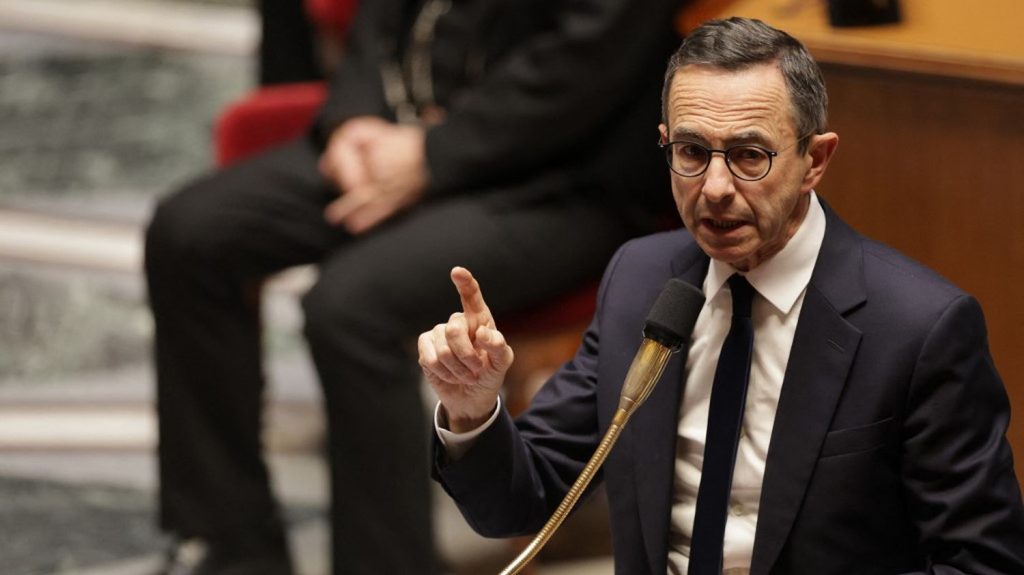 Tensions entre la France et l'Algérie : Bruno Retailleau appelle à "tourner la page"